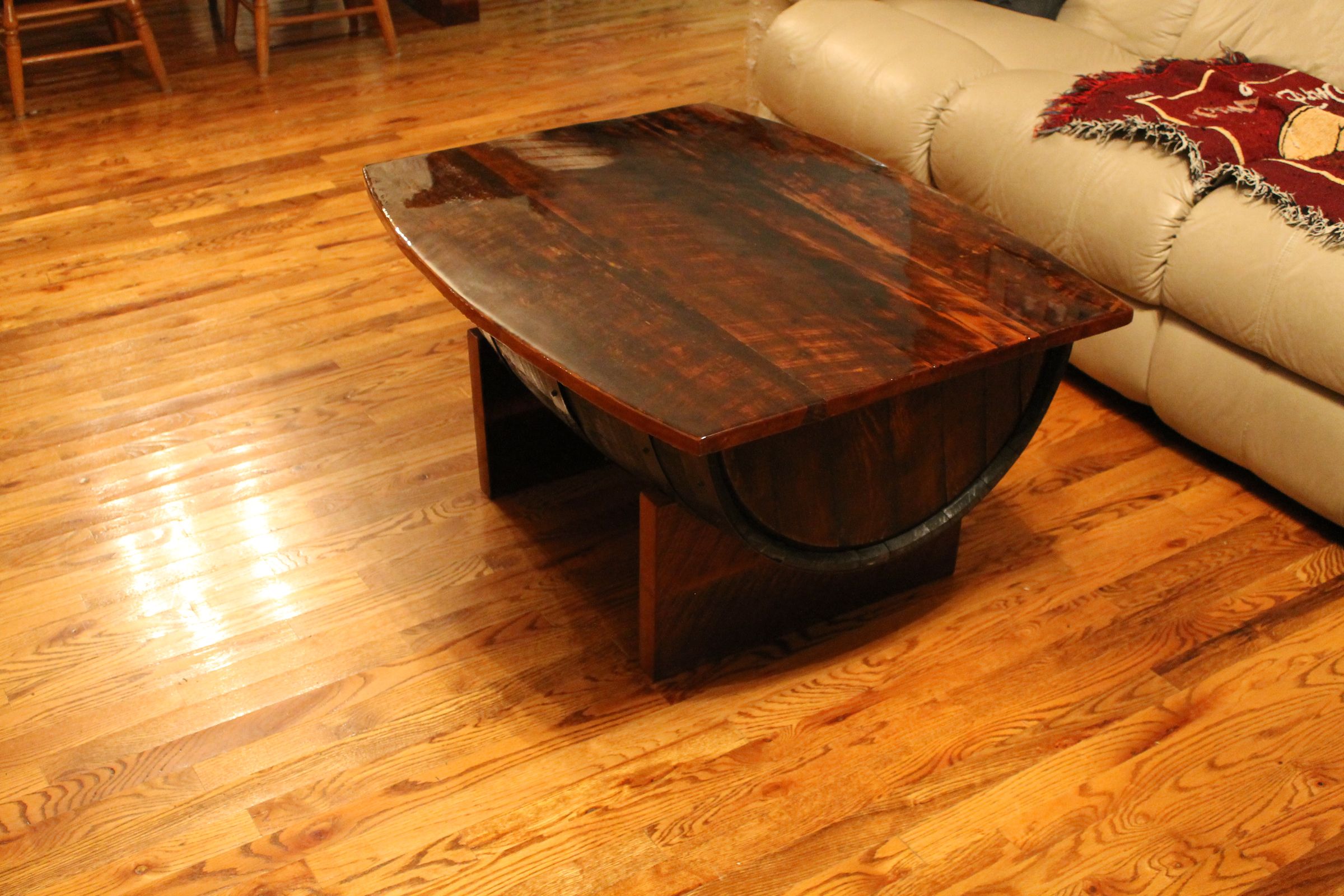 Reclaimed Whiskey Barrel Coffee Table 4 Steps (with Pictures