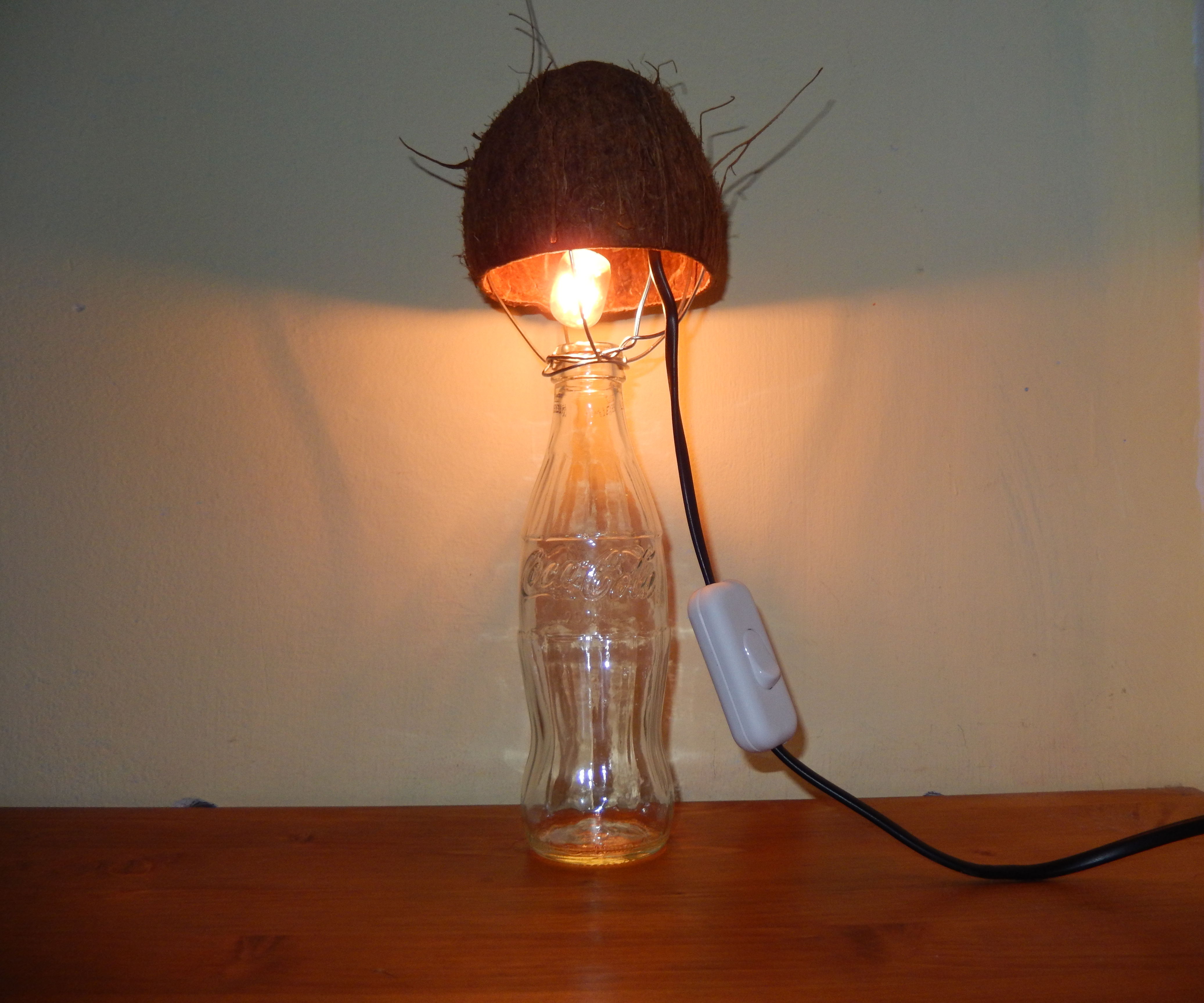 Cocanut-Lamp