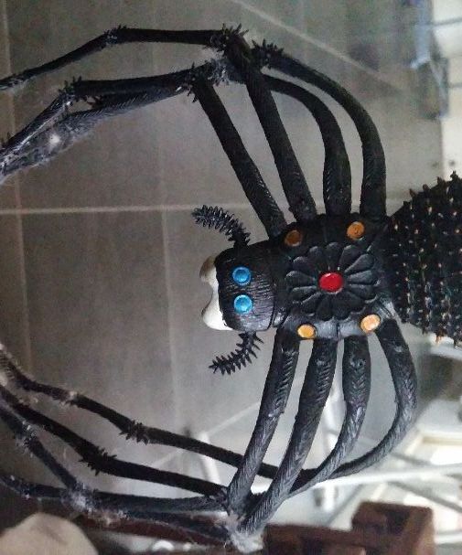 Motion Activated Descending Spider