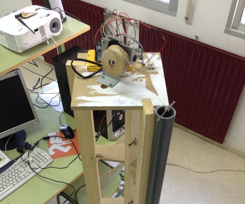 (Ascensor) Elevator Model Using Arduino, App Inventor and Other Free Software