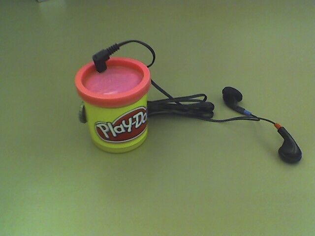 Play-dough FM Radio