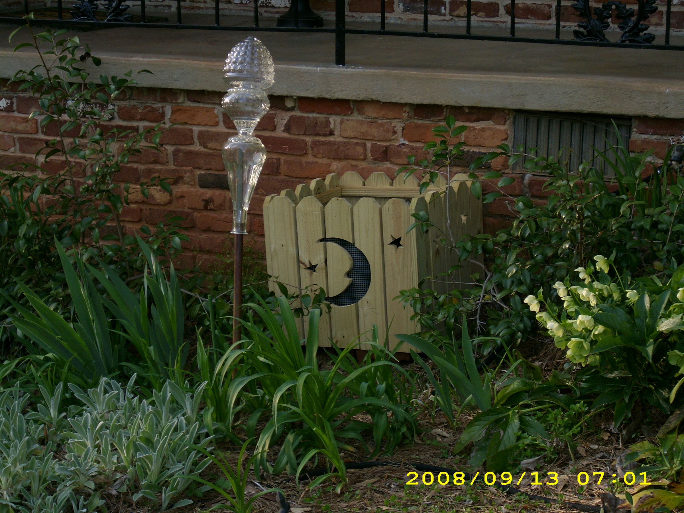 Moon Garden Hose Holder