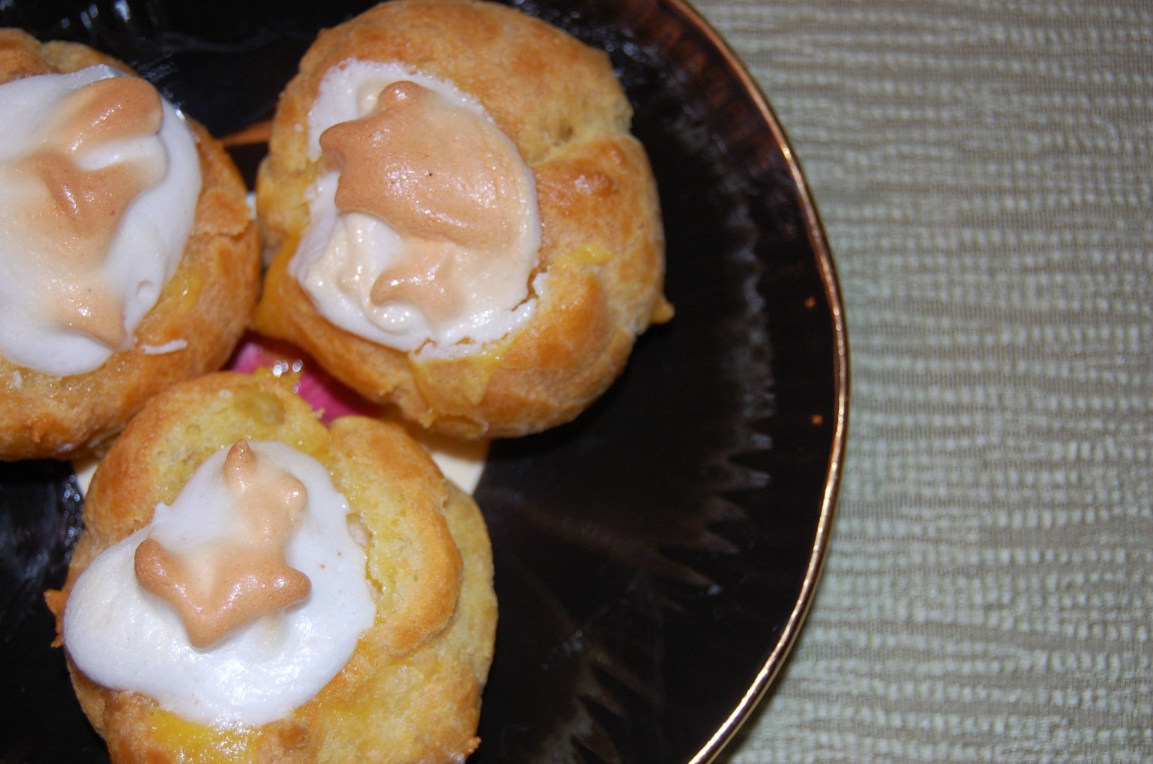 Mini Lemon Meringue Pie Bites