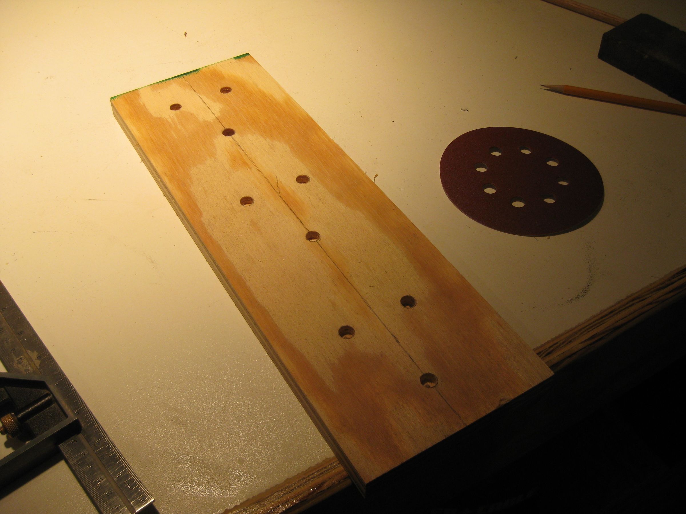 Orbital Sandpaper Caddy With SelfAlignment 4 Steps (with Pictures