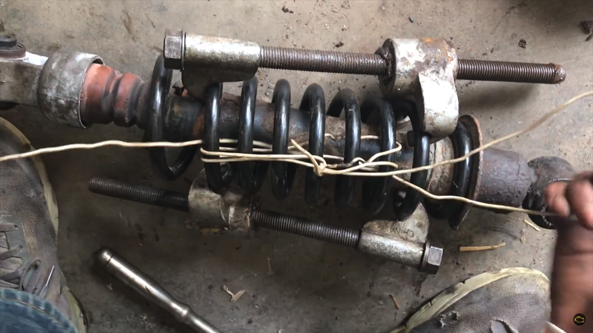 Replace Coil Springs (the LOWCOST Way) 5 Steps Instructables