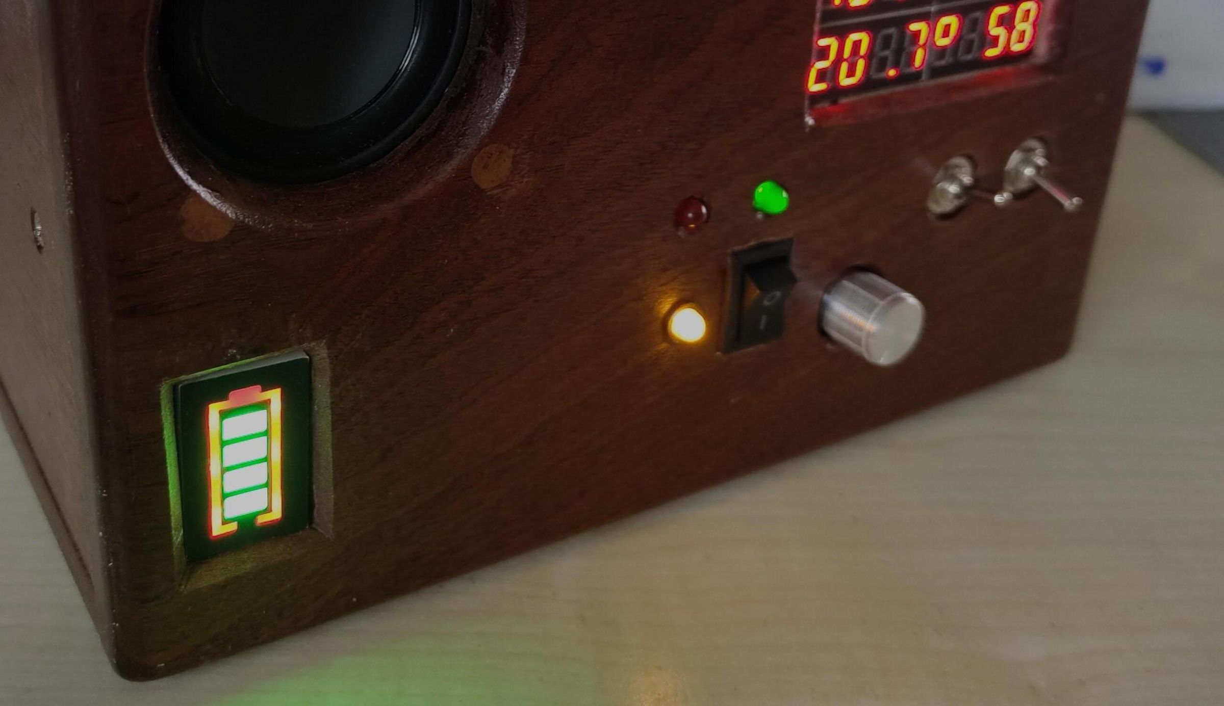 Bluetooth Speaker + Clock + Environment Monitor