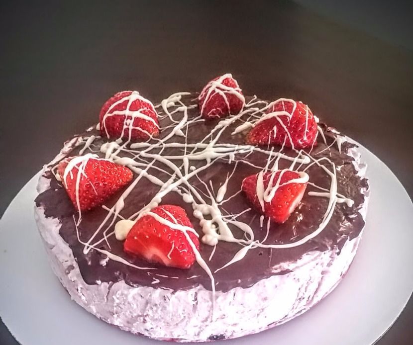 Frozen Chocolate Strawberry Pie