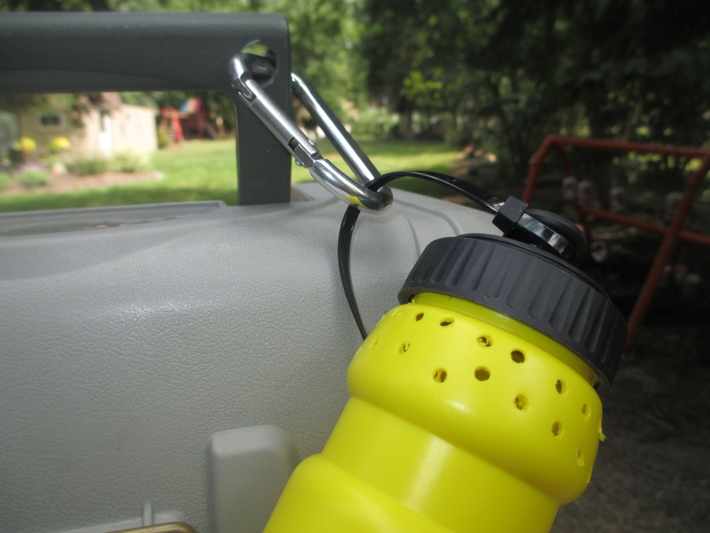 Make a Worm Bait Bottle for Fishing : 10 Steps (with Pictures) -  Instructables