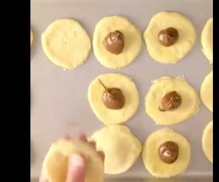 Delicious Mouth Watering Nutella Stuffed Doughnuts!!