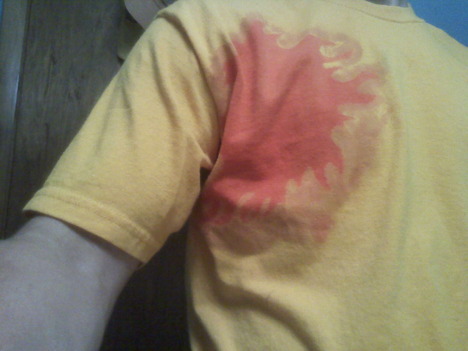 Unorthodox T-shirt Printing: Airbrushing With Stencils : 5 Steps 