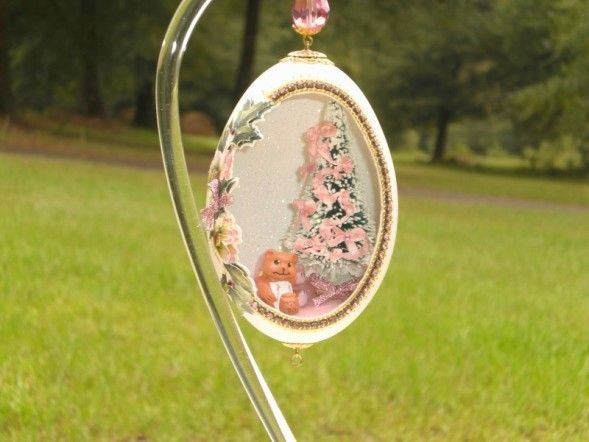 Pink Christmas Egg - Faberge' WannaBe