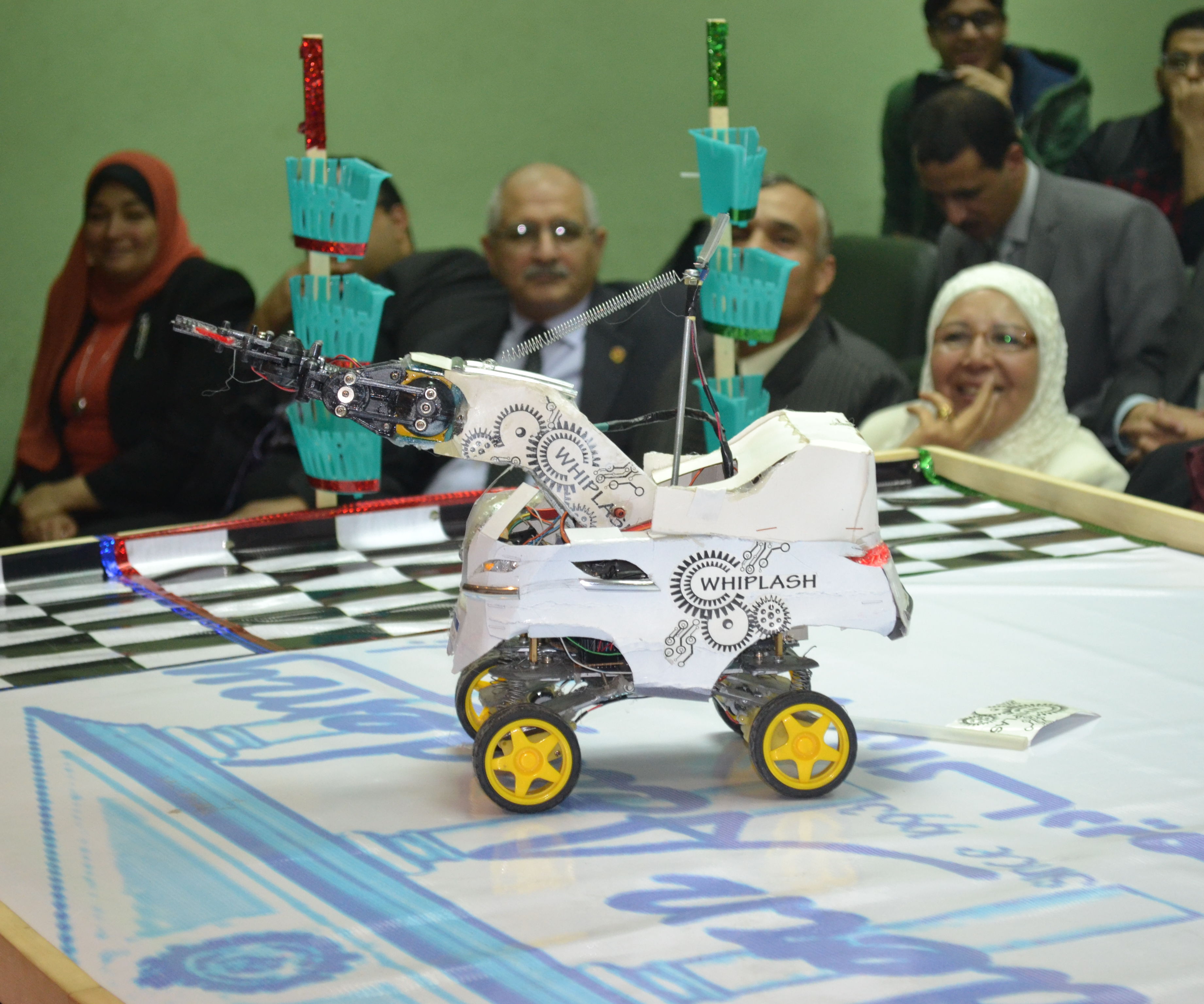 Total Home Made Arduono Robot With Arm