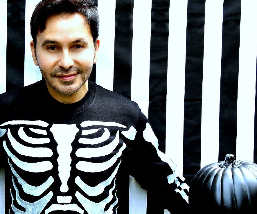 Halloween Skele-tee