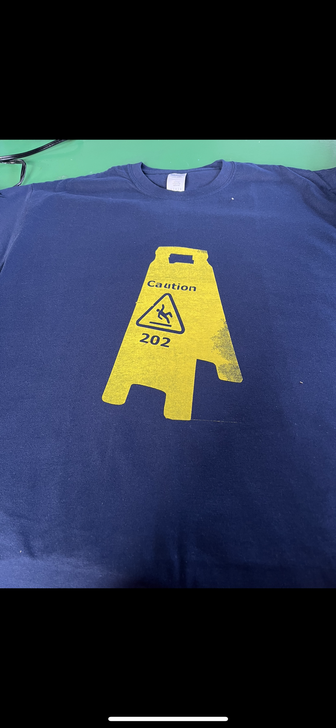 How to Screenprint a T-shirt Using a Vinyl Cutout : 15 Steps (with ...