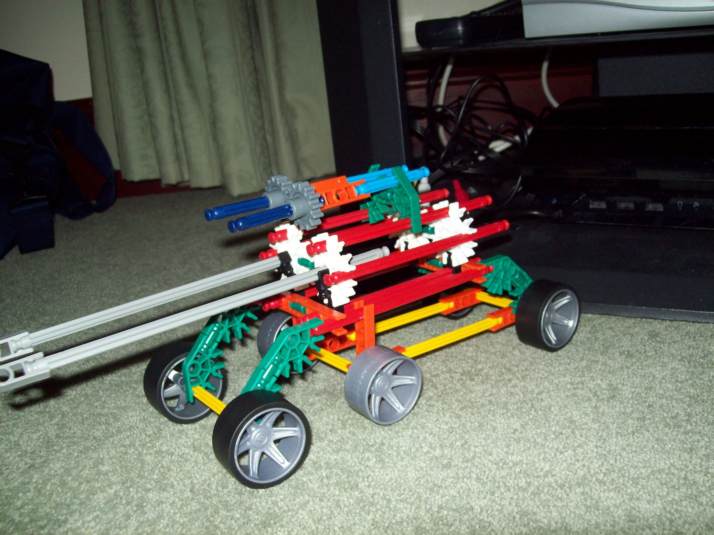 Knex 6 Wheeled Car/jeep