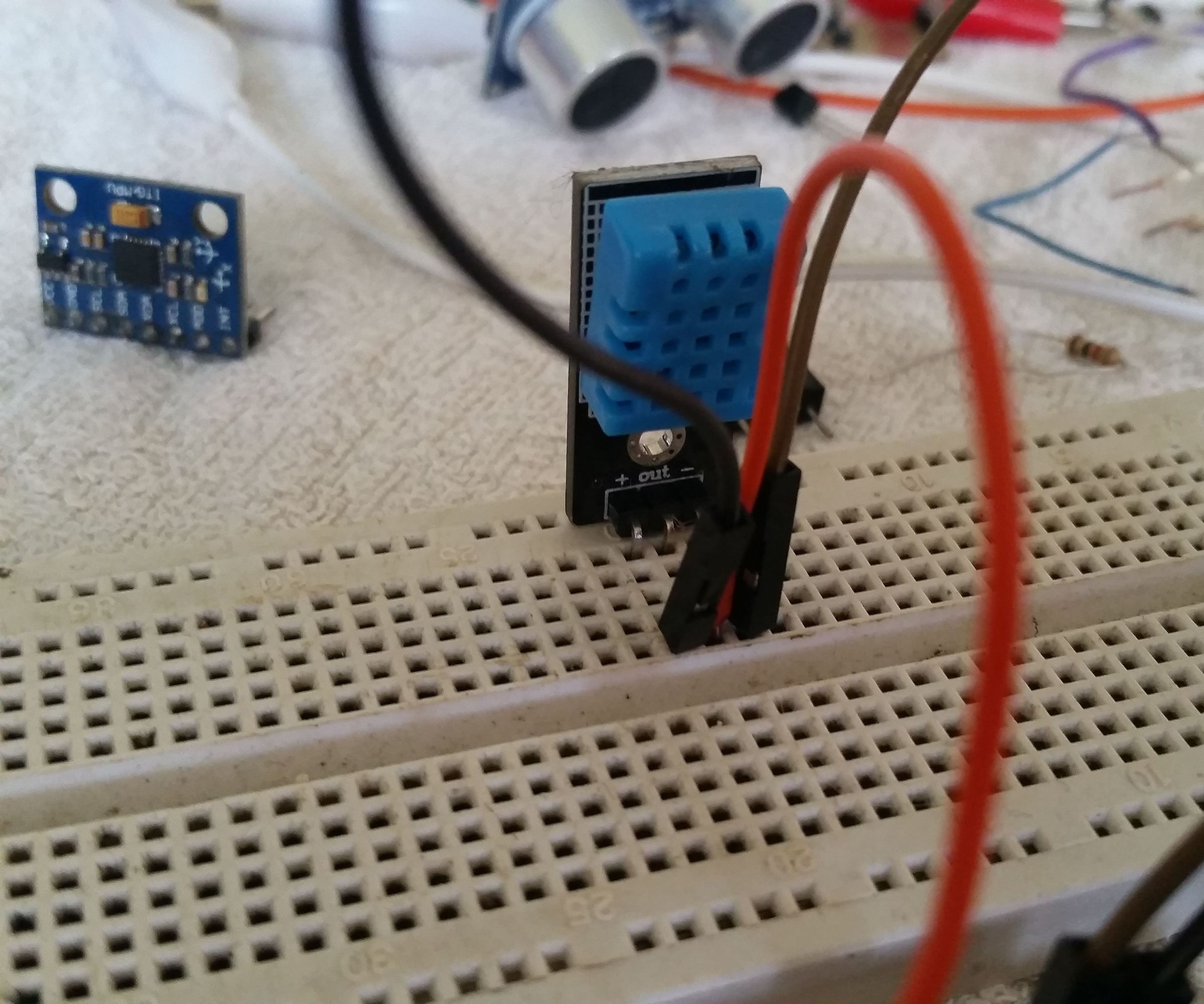 Arduino and Temperature Sensor Dht11