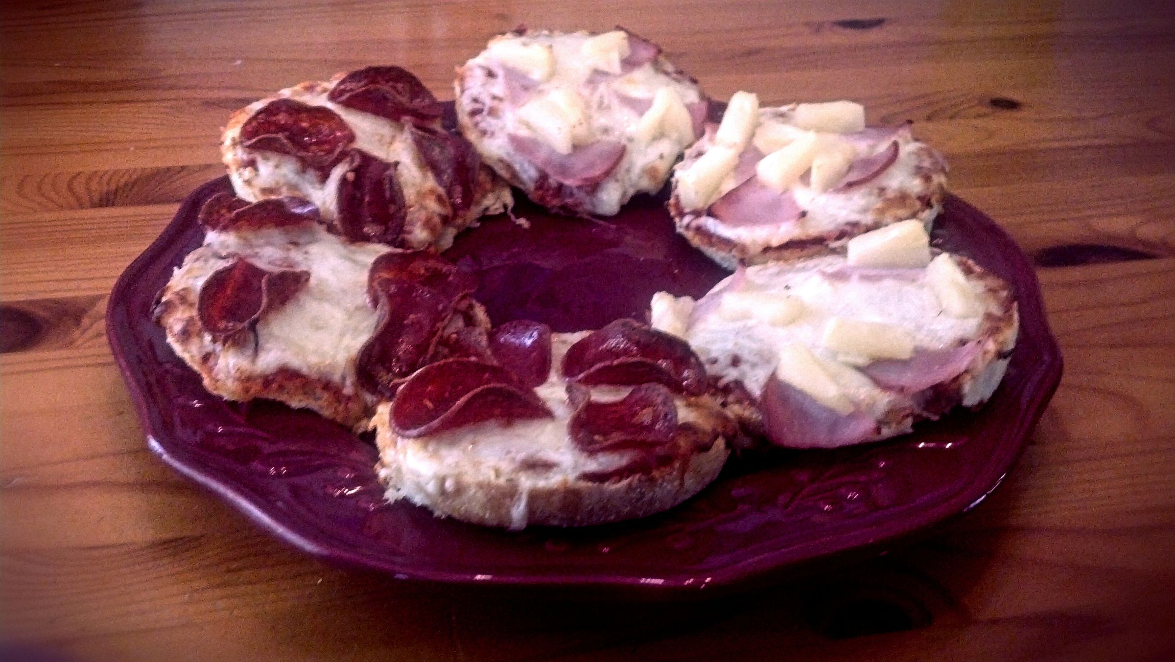 Awesome English Muffin Pizzas! 