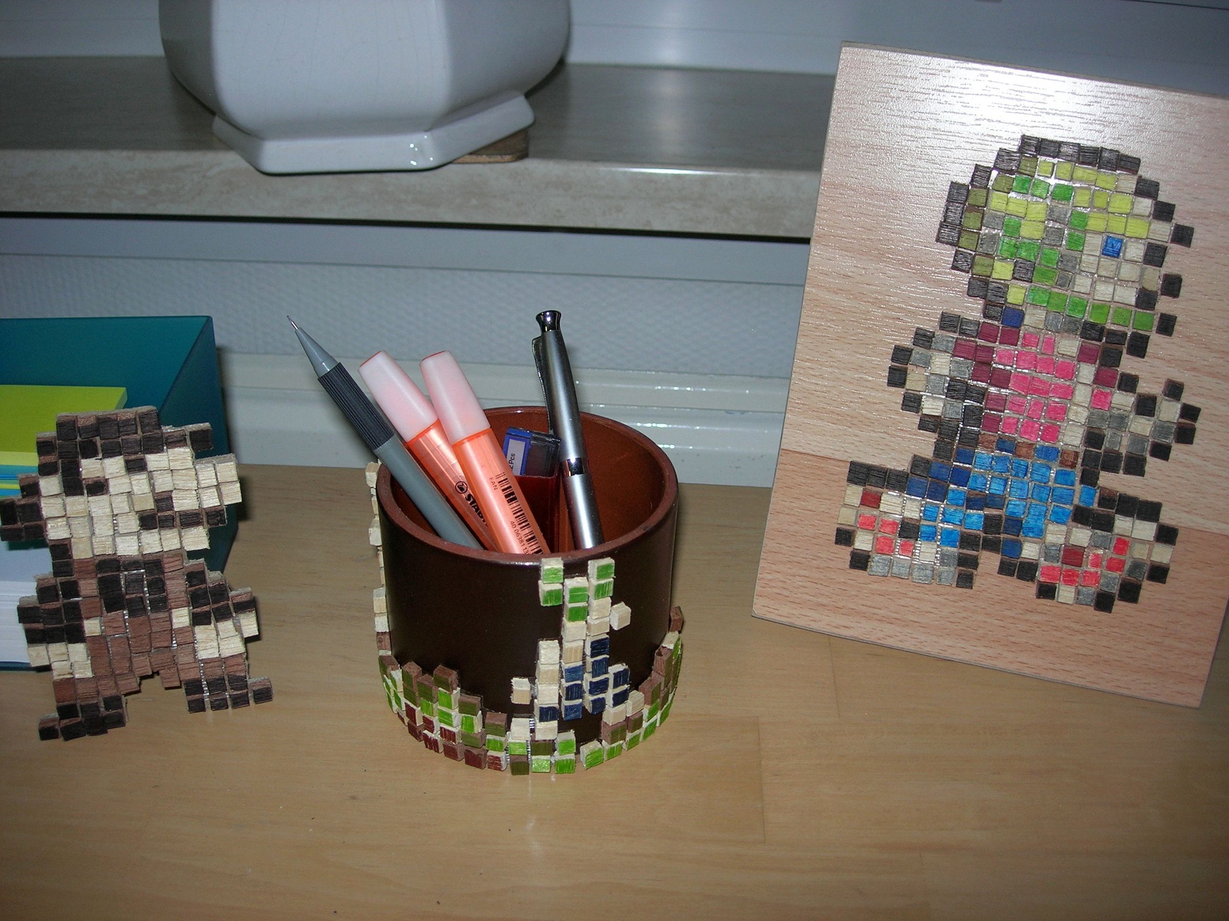 Small-scale Wooden Pixel Art