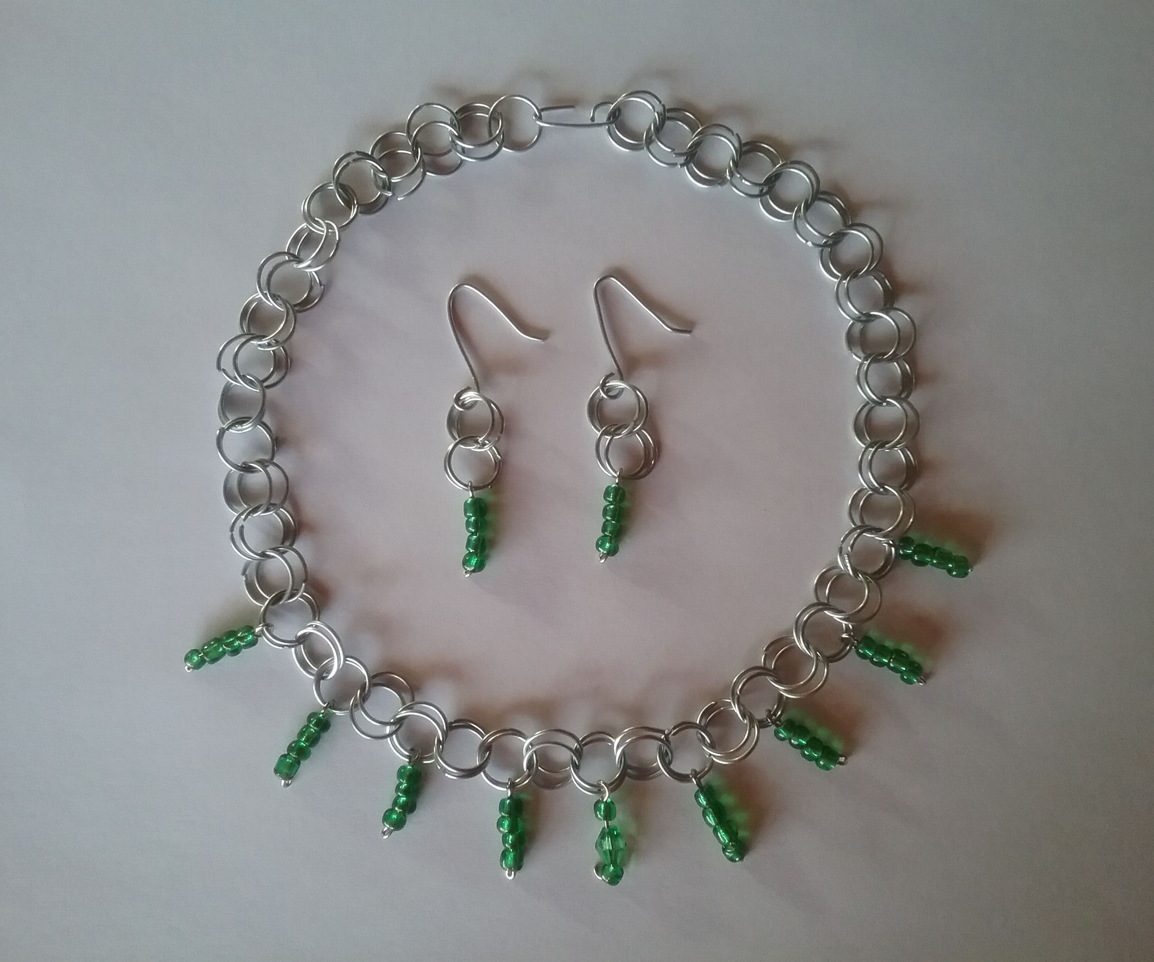 Emerald Chainmail Choker and Earrings