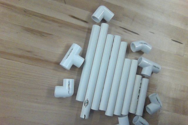 How to make a U and an R out of PVC pipe