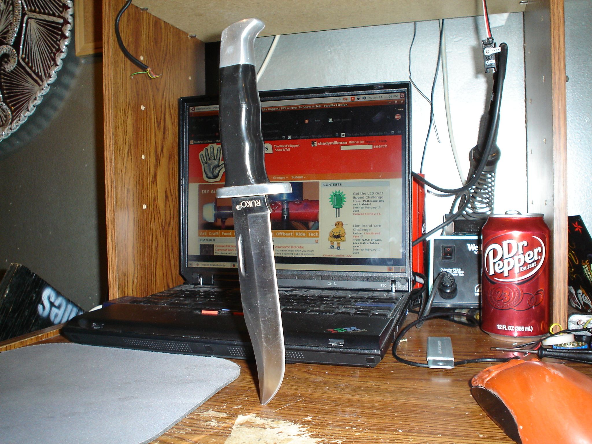 Knife Games: 5-Finger Fillet