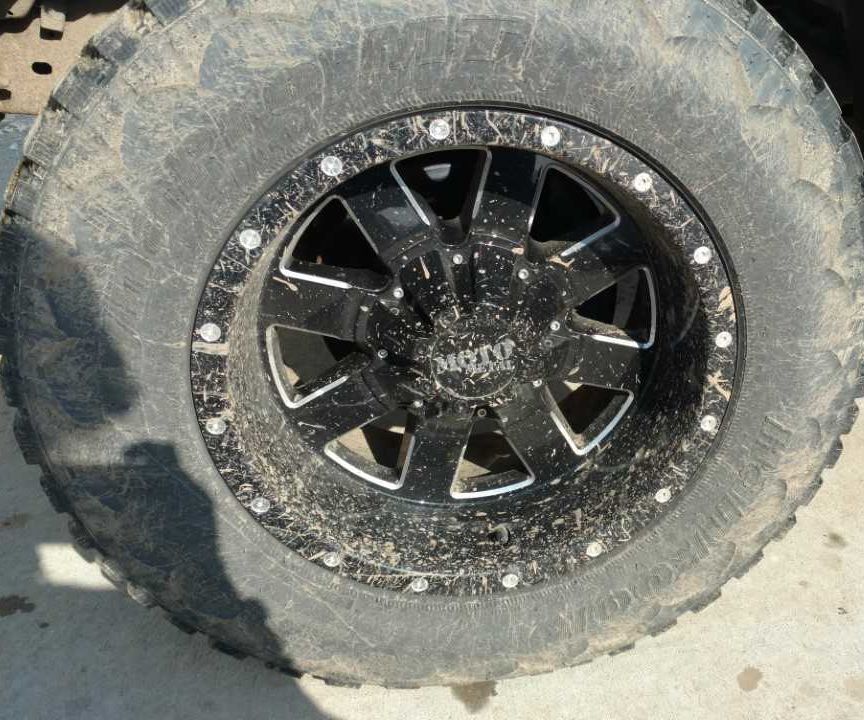 How to Clean Black Wheels