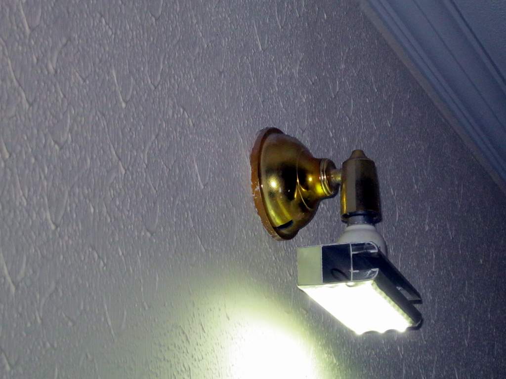 Using energy saver light circuit for LEDs (An improved energy saver light hacked from CFL circuit)