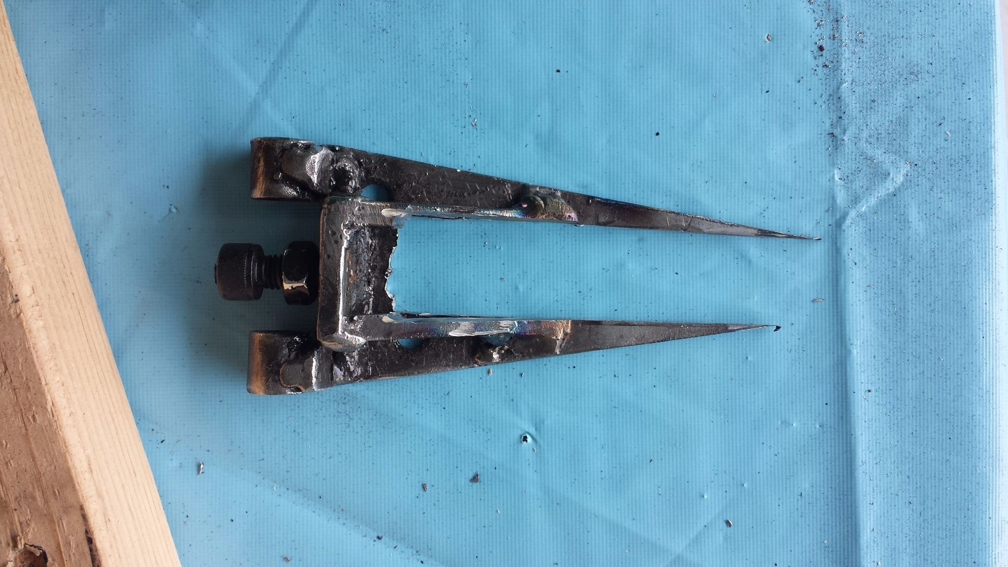 Motorcycle Backrest Hardware Mod : 6 Steps - Instructables