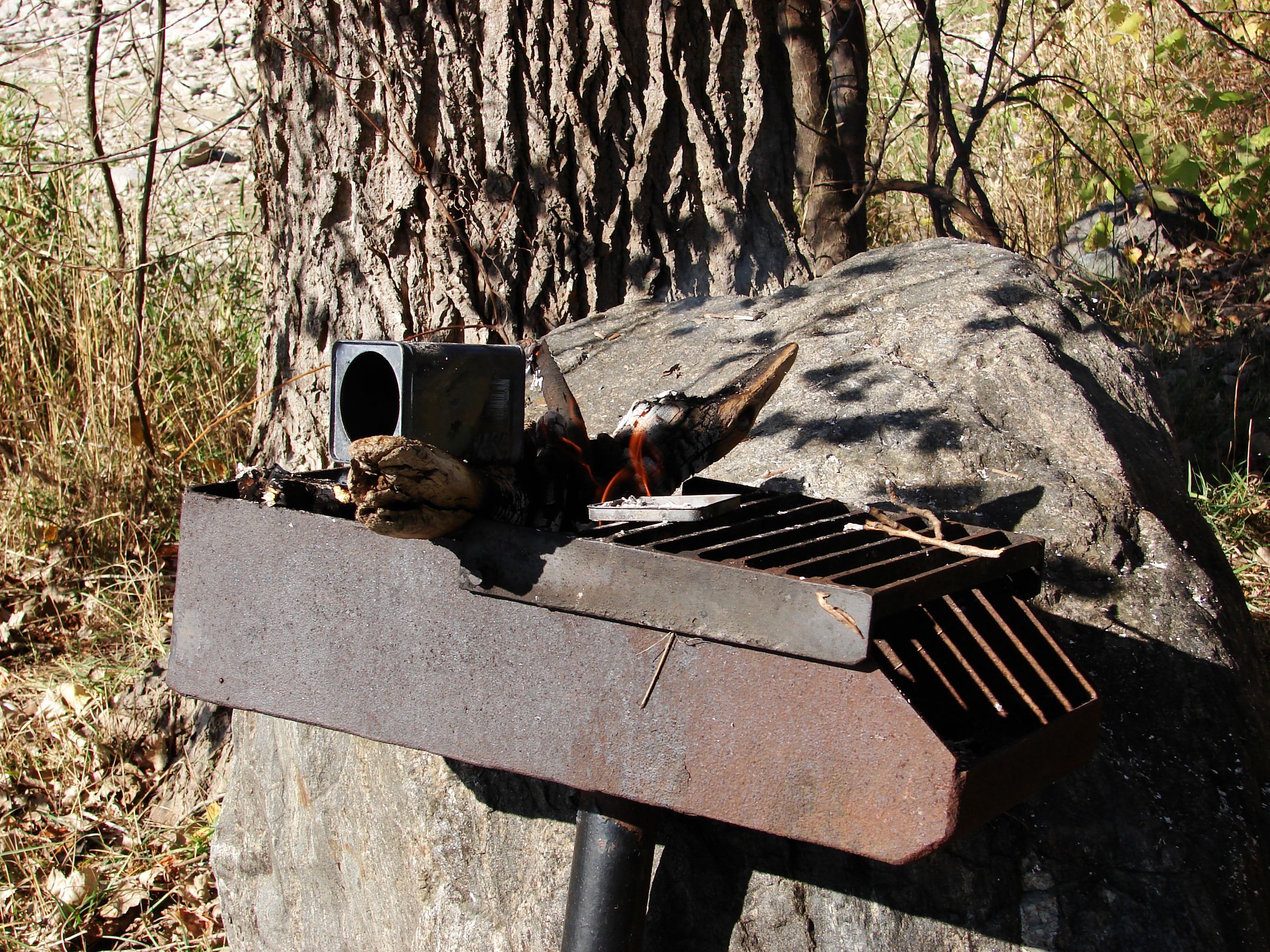 Instructions on How to Make Charcloth for Firemaking Using Flint+steel or Firestick.