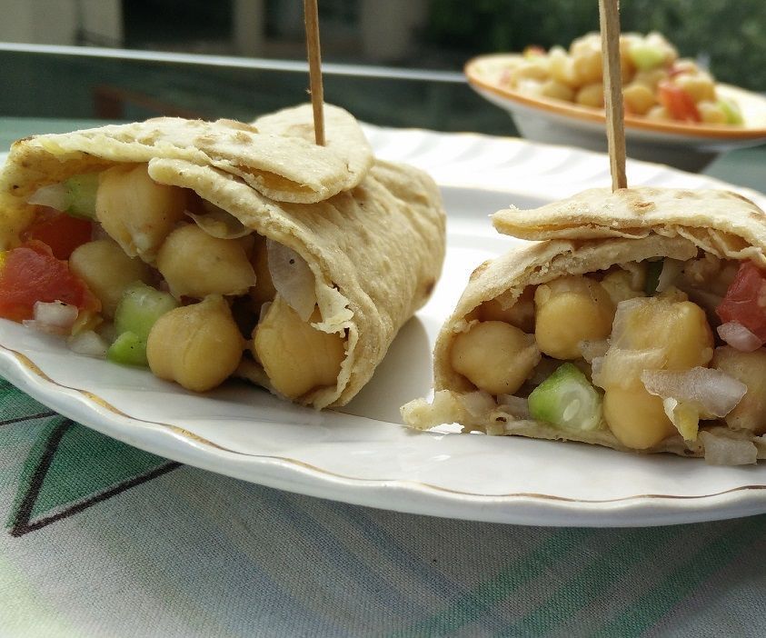 Chickpea Salad Wraps