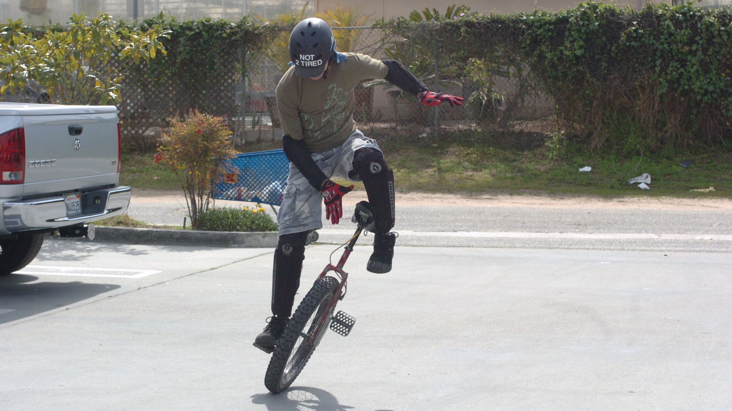 UniGeezer: "How to Be a 52 Year Old Extreme Unicyclist!