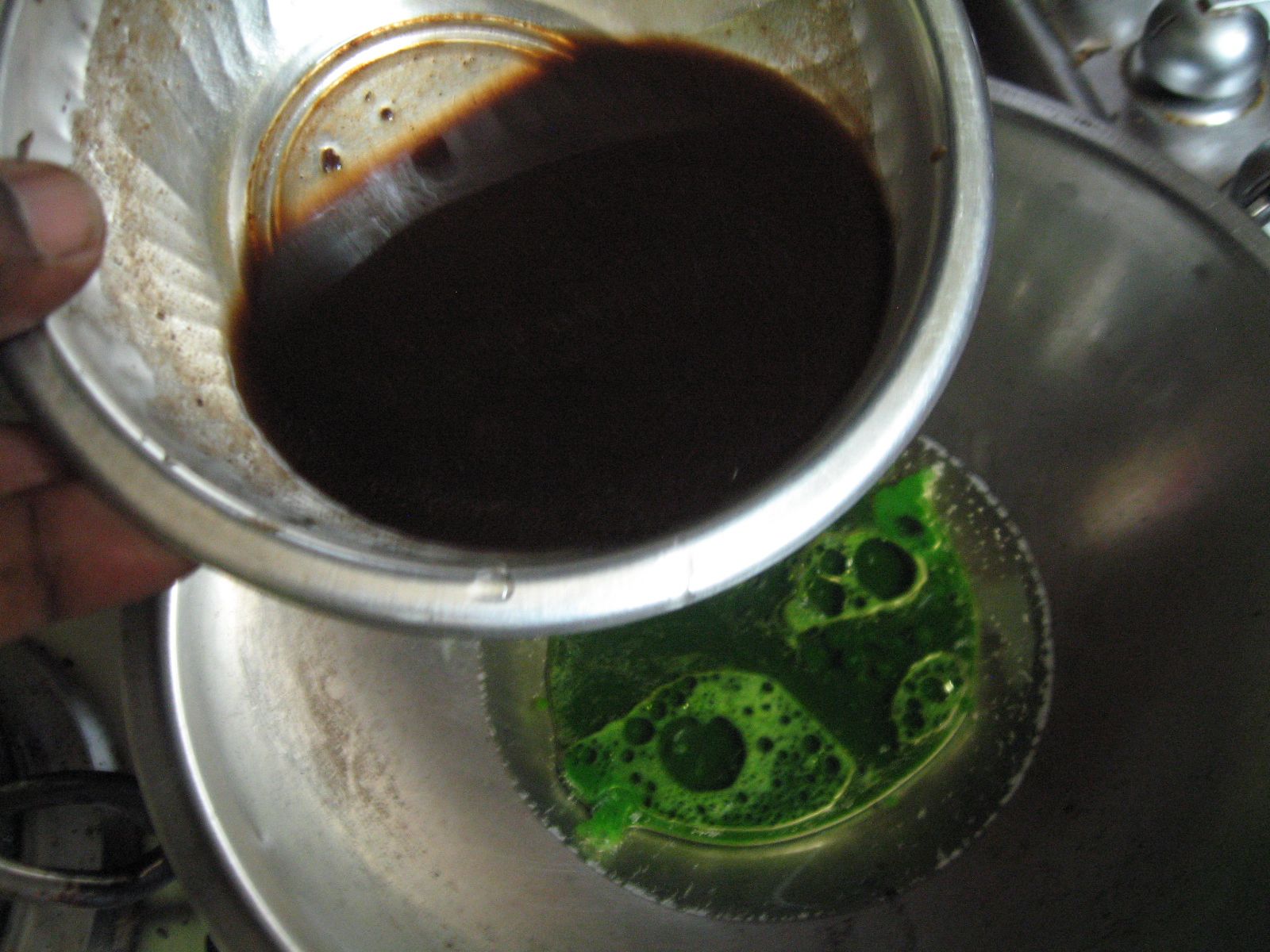 Home Remedy Papaya Leaf Oinment for Muscle Pain and Twisted Joints