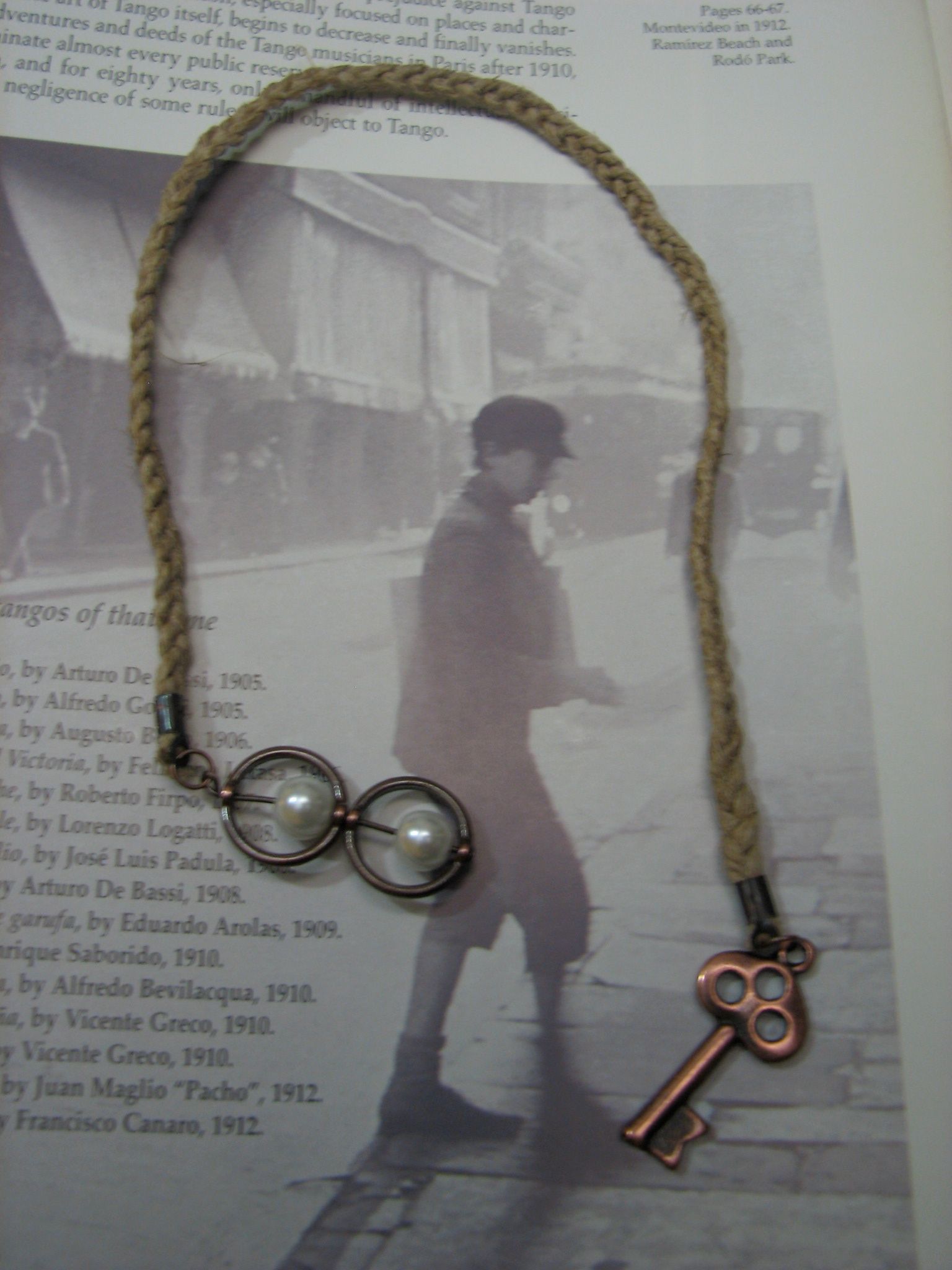 Bookmark Thong - a Great Wedding Favor Idea