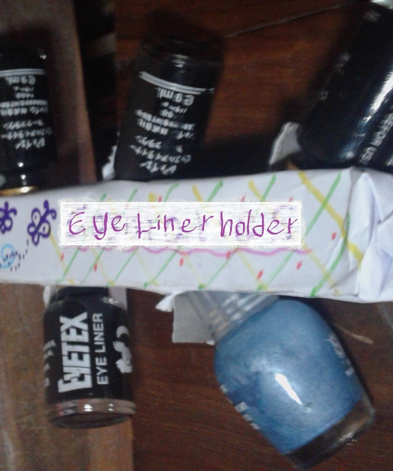 Eye Liner Holder