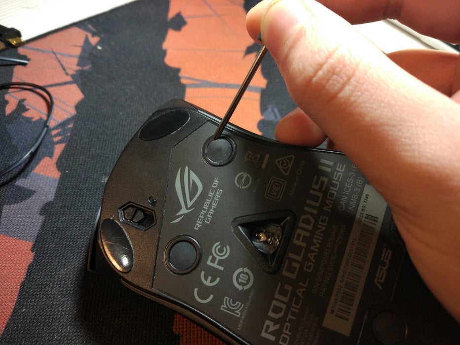 How to disassemble Microsoft Surface Precision Mouse (not scrolling fix) - YouTu
