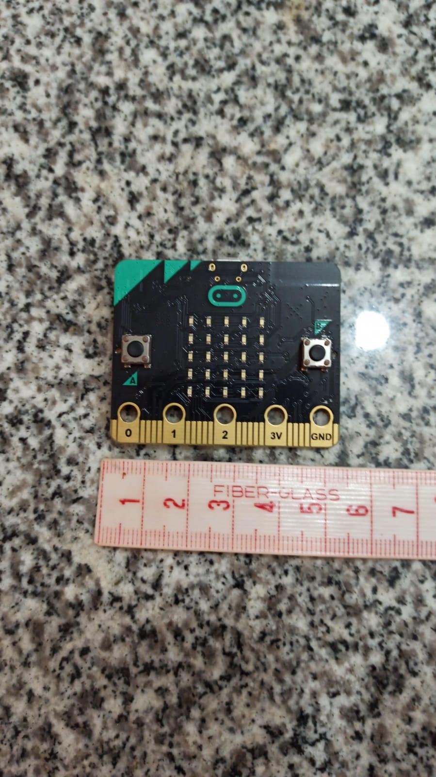 Creando Ranura Para Microbit.
