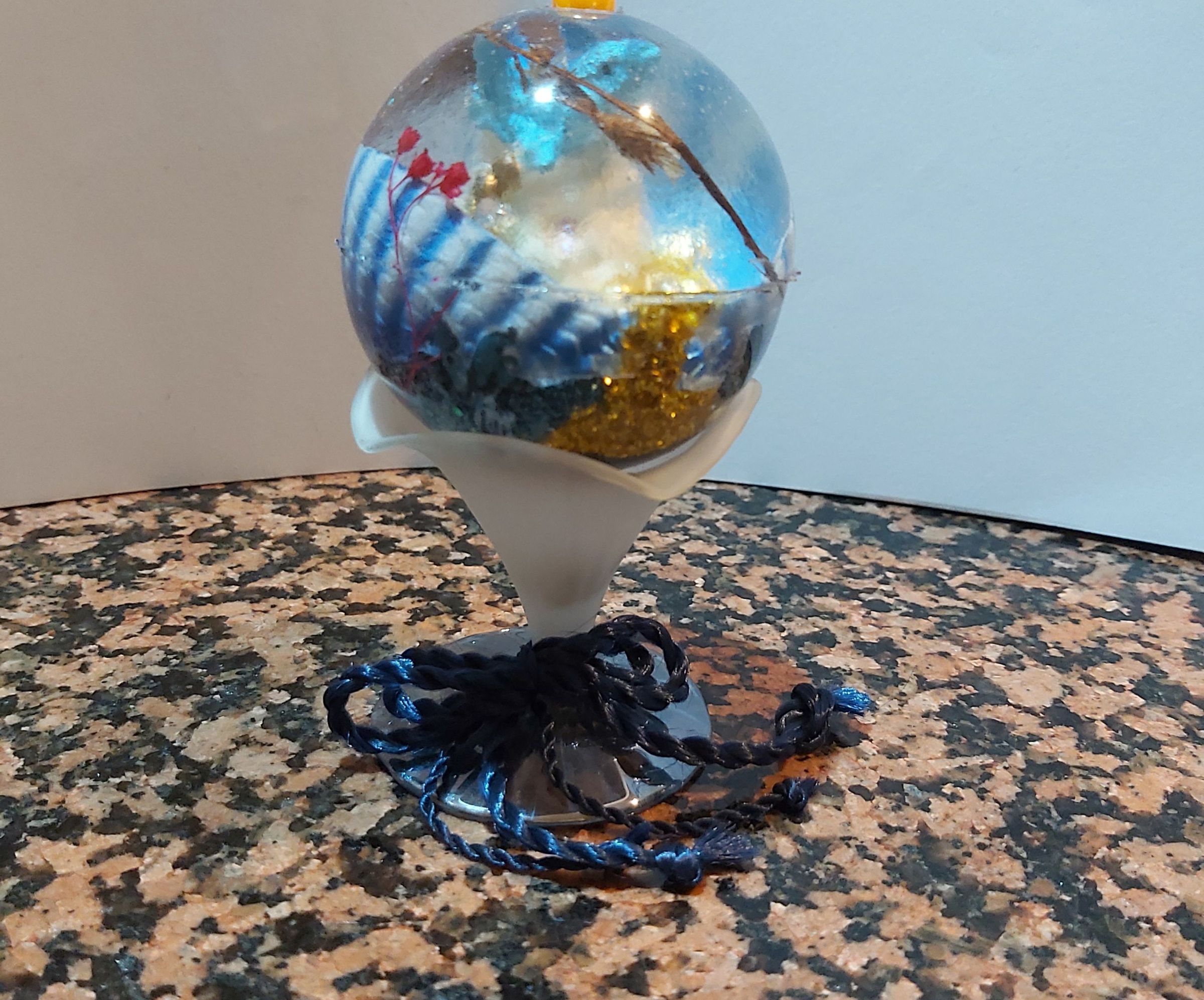 Epoxy Globe