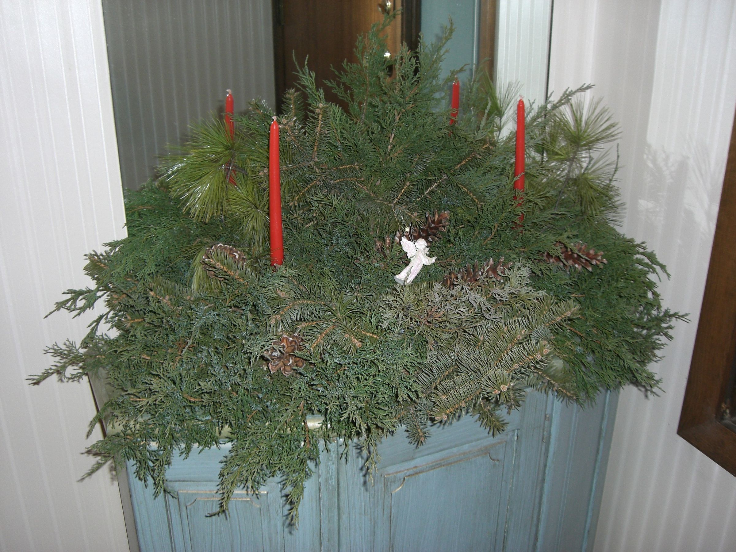 Christmas Entryway Greenery Display