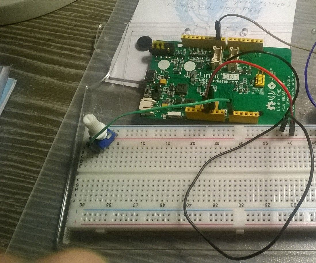 Servo Control Using the LinkIt One