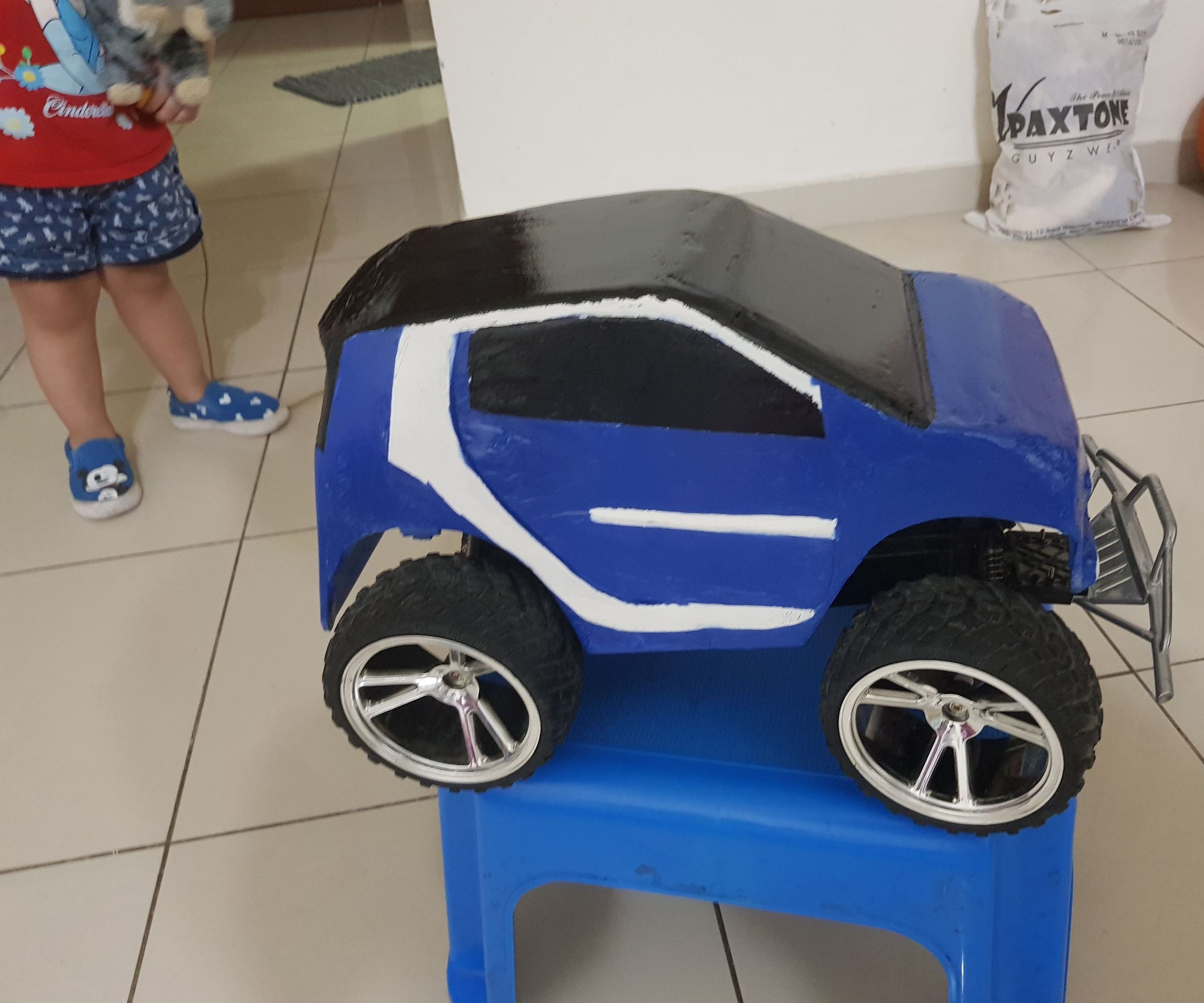 RC Monster Truck 1/14 to Smart Car 1/8