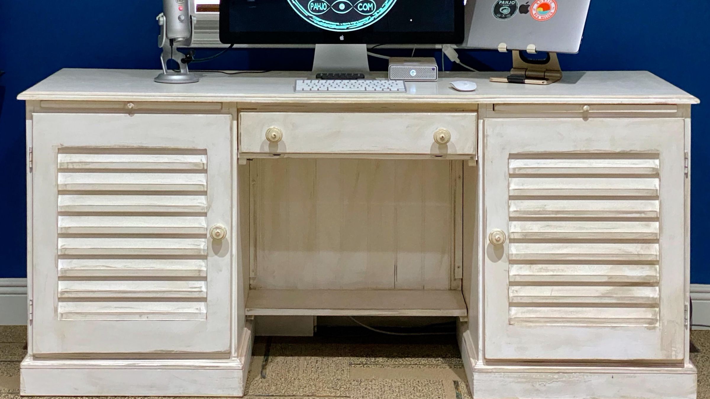How to Make Furniture Look Antique With Paint & Stain 10 Steps (with