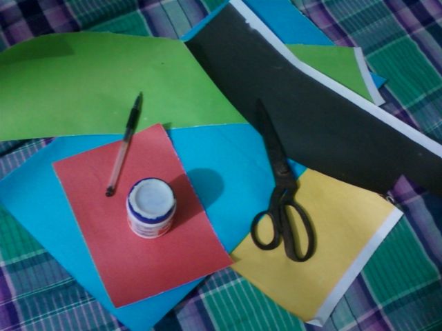 how to make...............wall art with papers