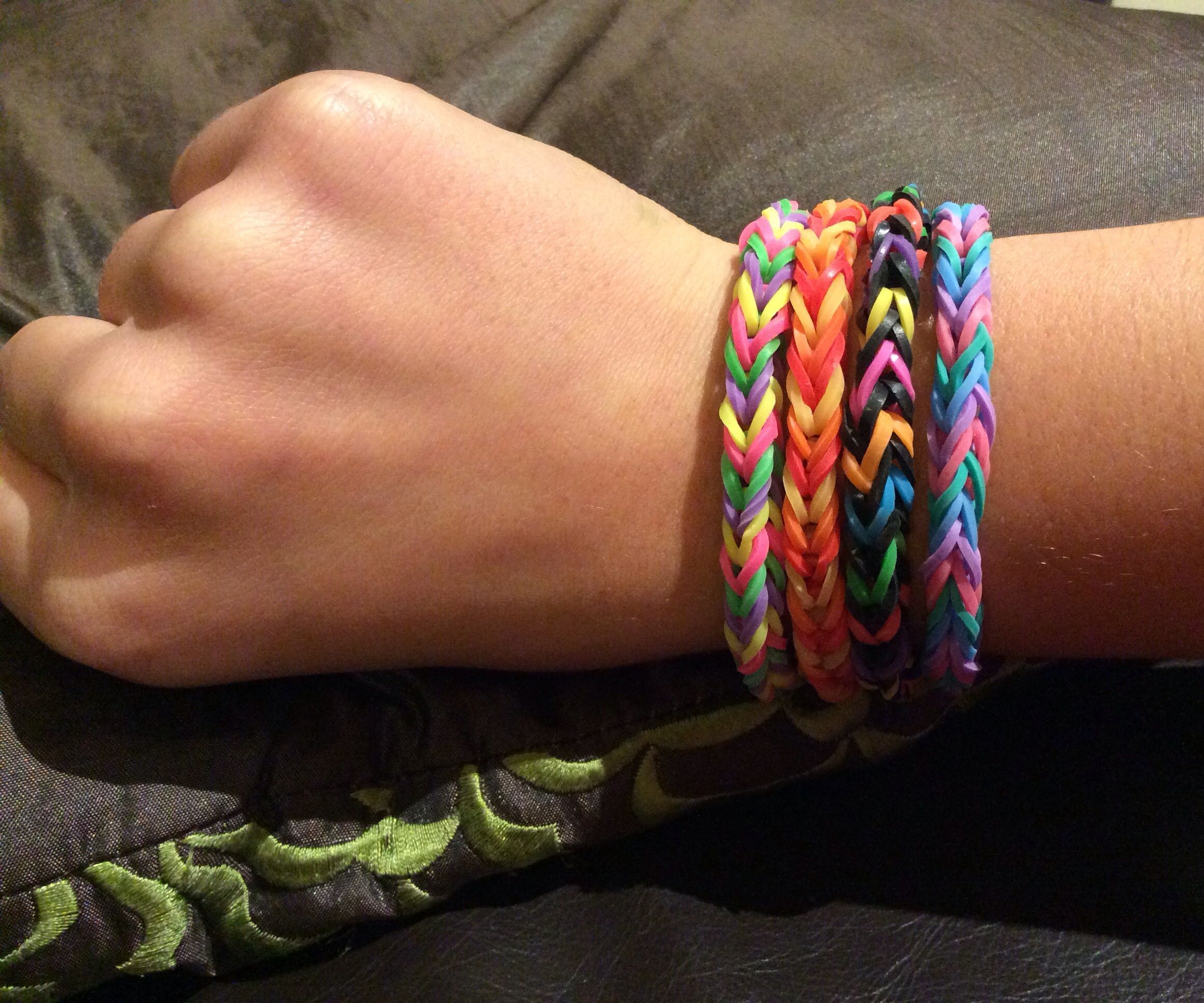 Rainbow Loom Fishtail Bracket