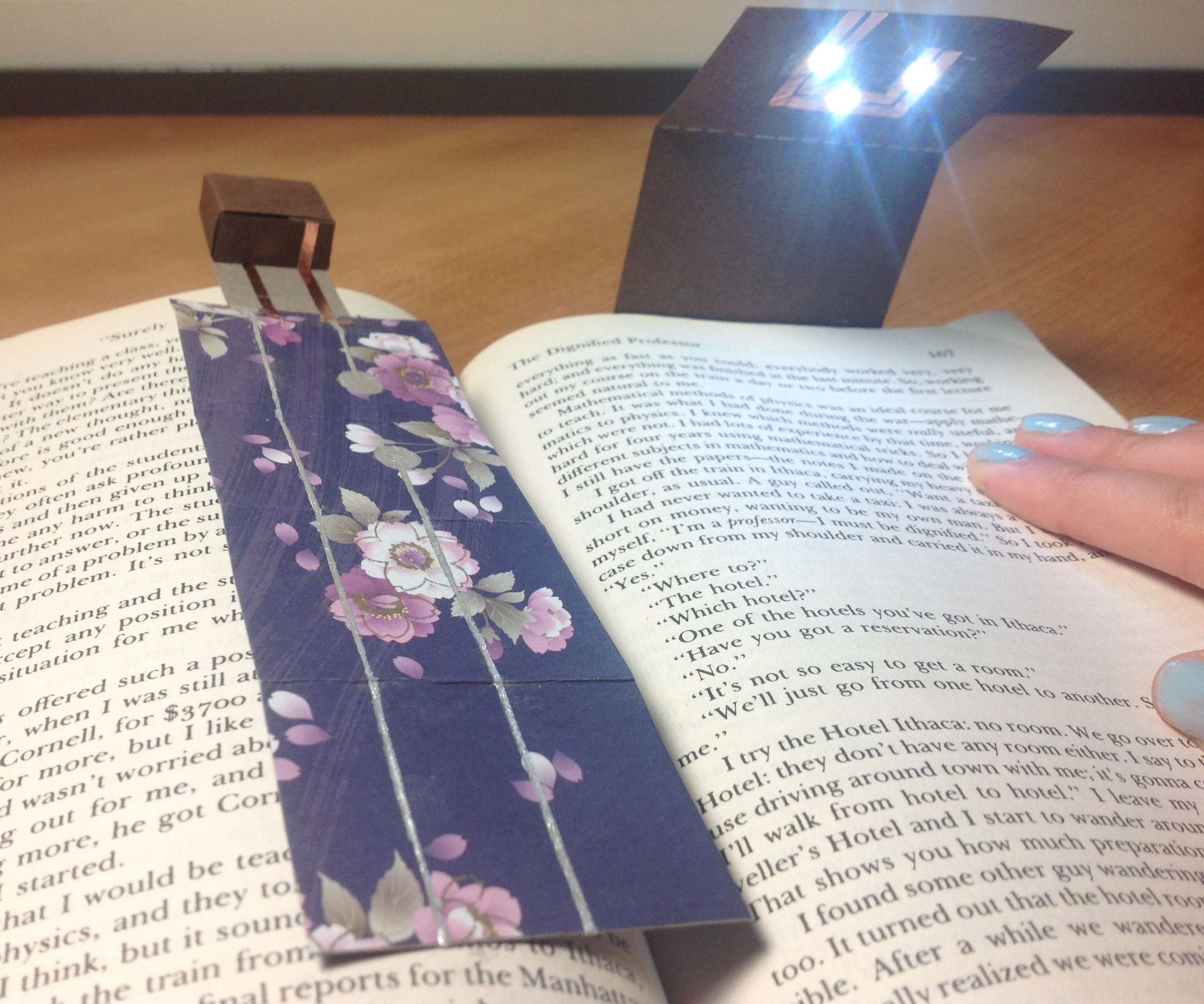 Foldable Electronic Bookmark / Booklight 16 Steps (with Pictures