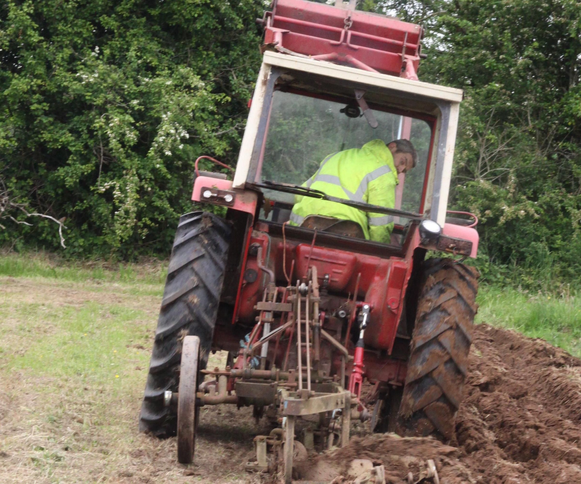 How to Plough or Plow a Field - Basic Instructions