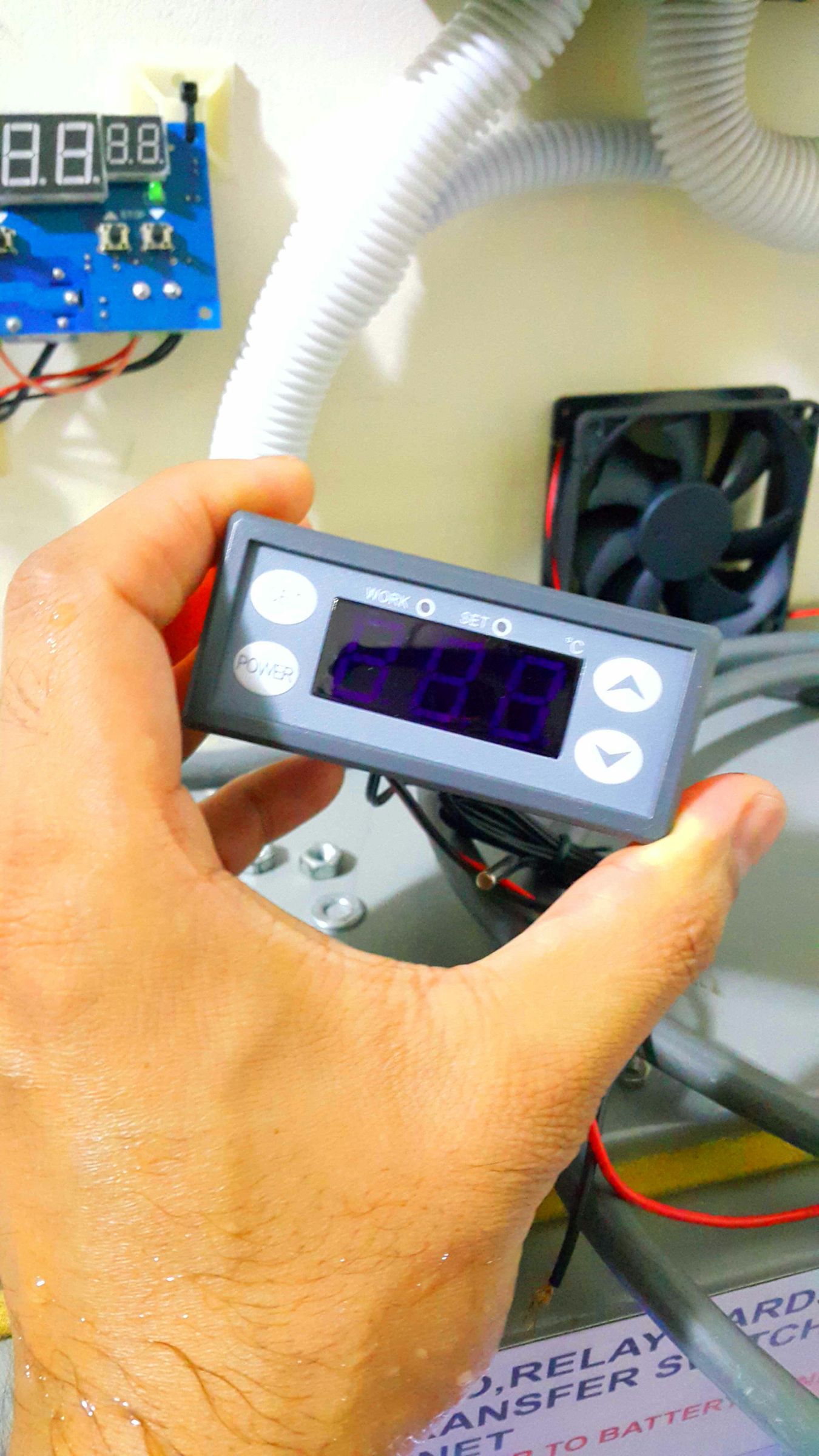 Installing a Cabinet Fan Controller. 