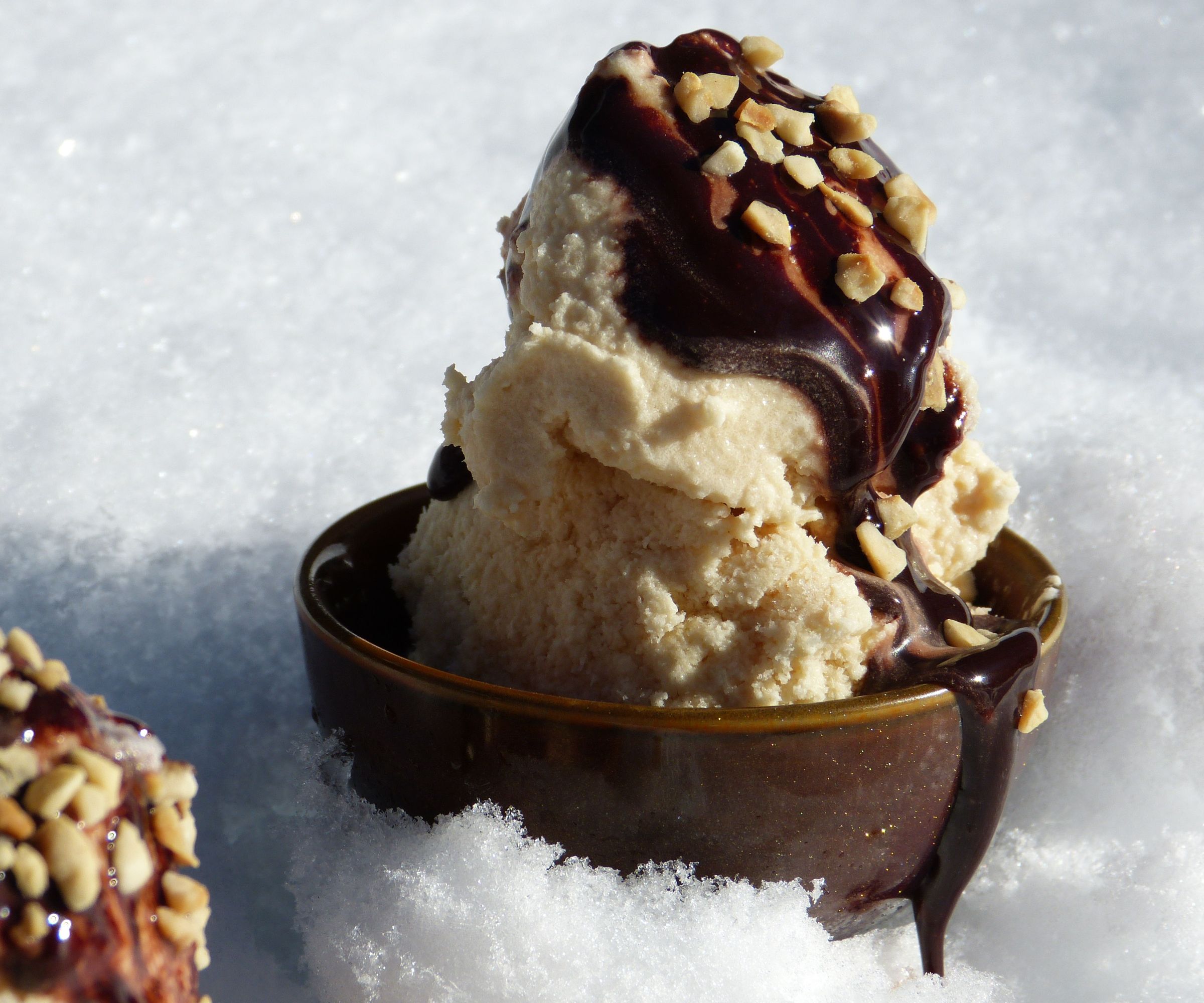 Caramel Snow Ice Cream With Chocolate Sauce