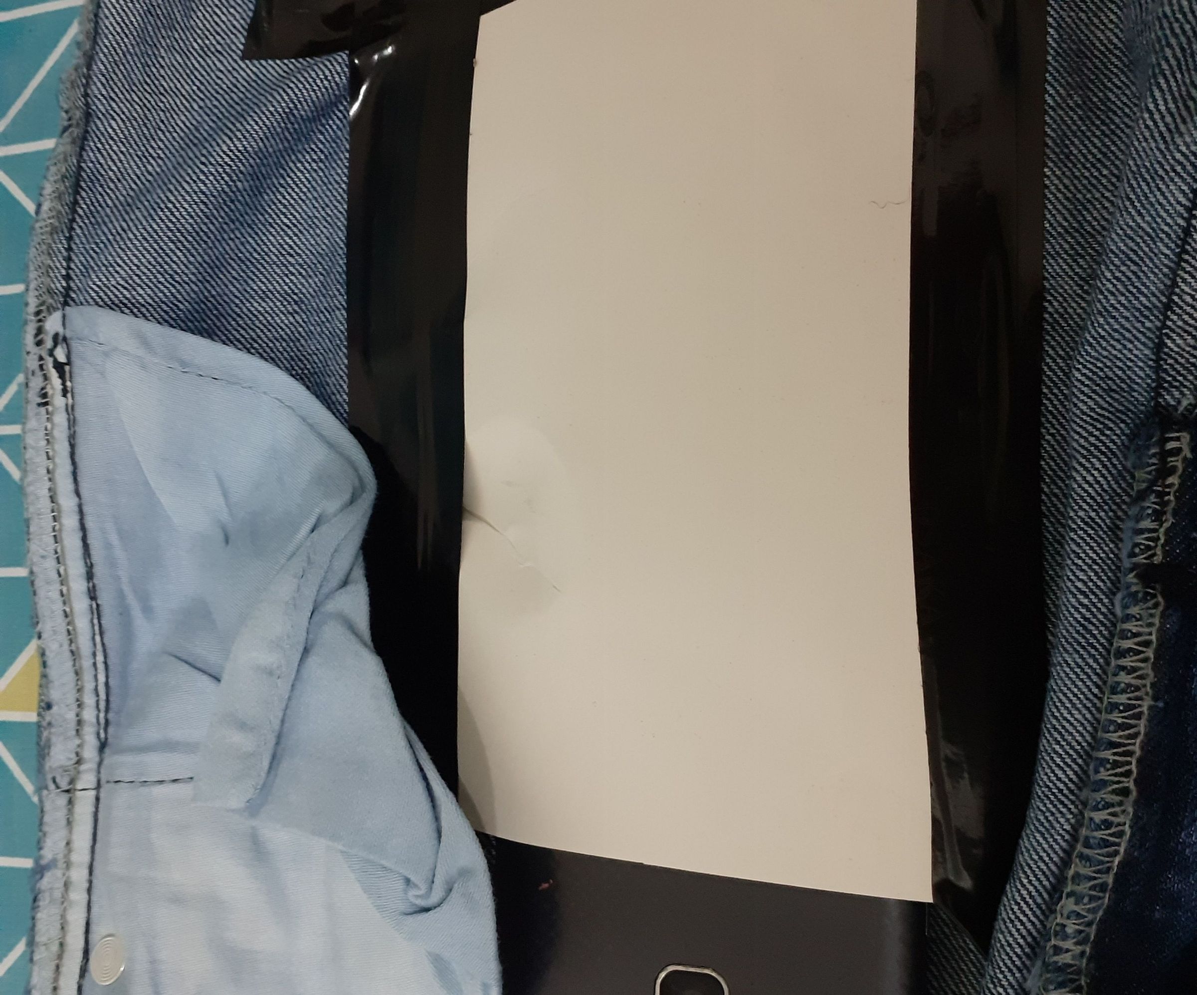 Secret Compartment in Pants to Hide Money and Mobile