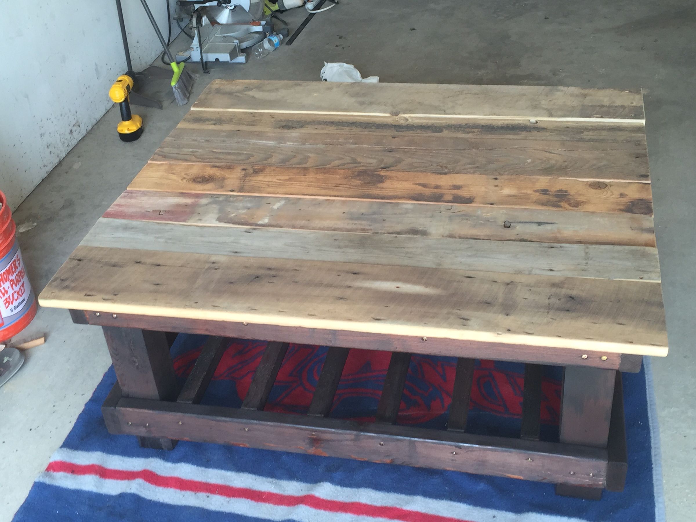 Barnwood Coffee Table : 6 Steps (with Pictures) - Instructables