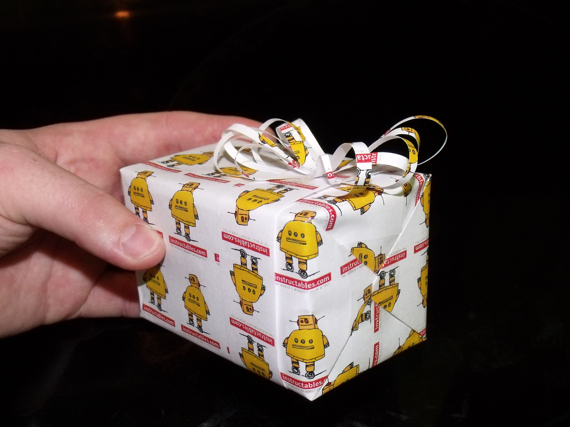 Robot Wrap Your Christmas Gifts!!